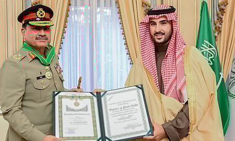 അസിം മുനീറിനെ ആദരിച്ച് സൗദി അറേബ്യ : പരമോന്നത സിവിലിയൻ ബഹുമതി സമ്മാനിച്ചു | Asim Munir