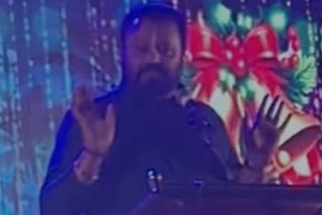 തൃശൂരിൽ സുരേഷ് ഗോപിയെ വേദിയിലിരുത്തി കോൺഗ്രസ് കൗൺസിലറുടെ വിമർശനം: 'രാഷ്ട്രീയ നാടക'മെന്ന് മറുപടി നൽകി കേന്ദ്രമന്ത്രി | Suresh Gopi