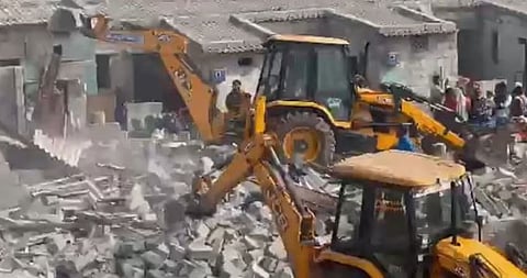 കർണാടകയിൽ കൂട്ടപ്പൊളിക്കൽ: 400 ഓളം വീടുകൾ തകർത്തു, 350 ഓളം കുടുംബങ്ങൾ പെരുവഴിയിൽ | Demolition