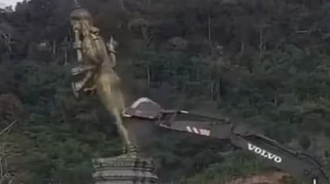 കംബോഡിയയിൽ വിഷ്ണു വിഗ്രഹം തകർത്തു: ശക്തമായ പ്രതിഷേധവുമായി ഇന്ത്യ | Vishnu idol