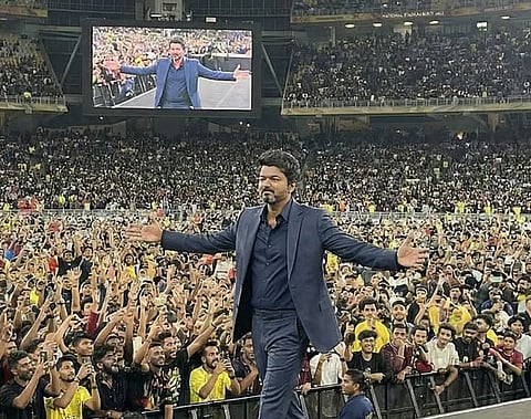 'ചെറിയൊരു മൺവീട് തീർക്കാൻ ആഗ്രഹിച്ചെത്തിയ എനിക്ക് കൊട്ടാരം തന്നെ നൽകി, കരുത്തനായ ഒരു ശത്രുവിനെയാണ് വേണ്ടത്': സിനിമാ ലോകത്ത് നിന്ന് പിൻവാങ്ങുന്നുവെന്ന് വിജയ് | Vijay