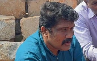 'എല്ലാം തകർത്ത് വേട്ടനായ്ക്കൾ മടങ്ങി': കർണാടകയിലേത് കോൺഗ്രസ് പതിപ്പ് ബുൾഡോസർ രാജെന്ന് AA റഹീം എം പി | Congress