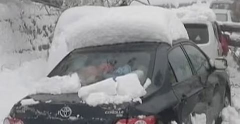 പാകിസ്താനിൽ കനത്ത മഴയ്ക്കും മഞ്ഞുവീഴ്ചയ്ക്കും സാധ്യത: മുന്നറിയിപ്പുമായി കാലാവസ്ഥാ വകുപ്പ് | Snowfall