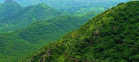 നിർവ്വചനത്തിലെ മാറ്റം ആരവല്ലി കുന്നുകൾ ഇല്ലാതാകാൻ കാരണമാകും: കത്തെഴുതി ജയ്‌റാം രമേശ്, സുപ്രീംകോടതി സ്വമേധയാ എടുത്ത കേസ് ഇന്ന് പരിഗണിക്കും | Aravalli Hills