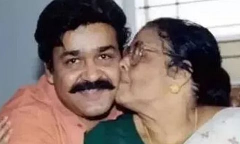 മോഹൻലാലിന്റെ മാതാവ് ശാന്തകുമാരിയമ്മയുടെ സംസ്‌കാരം ബുധനാഴ്ച തിരുവനന്തപുരത്ത് | Mohanlal's mother funeral