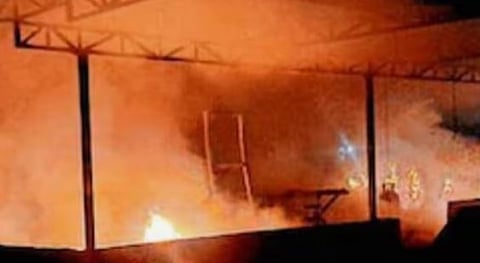 ഉമയനല്ലൂരിൽ നെയിം പ്ലേറ്റ് നിർമ്മാണ യൂണിറ്റിൽ വൻ തീപിടിത്തം | Fire