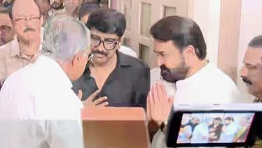 നടൻ മോഹൻലാലിൻ്റെ മാതാവിൻ്റെ സംസ്കാര ചടങ്ങുകൾ ഇന്ന് വൈകീട്ട് നടക്കും: അന്ത്യാഞ്ജലി അർപ്പിച്ച് മുഖ്യമന്ത്രി | Actor Mohanlal