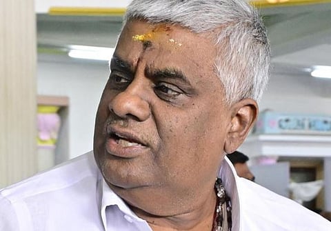 'പരാതി നൽകാൻ 4 വർഷത്തോളം വൈകി': HD രേവണ്ണയ്ക്ക് എതിരായ ലൈംഗികാതിക്രമ കേസ് കോടതി തള്ളി | HD Revanna