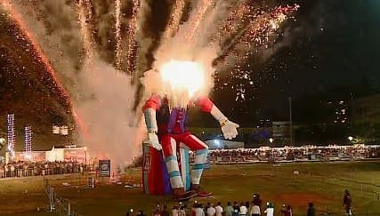 ആവേശക്കടലായി ലോകം: പുത്തൻ പ്രതീക്ഷകളുമായി 2026-നെ വരവേറ്റ് കേരളം, തലസ്ഥാനത്തും ഫോർട്ട് കൊച്ചിയിലും പാപ്പാഞ്ഞി അഗ്നിയിലമർന്നു | New Year 2026