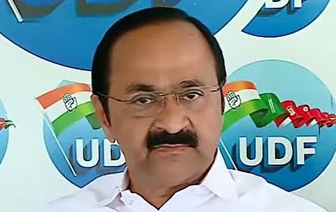 'അടൂർ പ്രകാശിനെ ചോദ്യം ചെയ്തത് കൊണ്ട് മാത്രം പ്രതിയാകില്ല, ഫോട്ടോ എടുത്തതാണ് പ്രശ്നമെങ്കിൽ മുഖ്യമന്ത്രിയെയും ചോദ്യം ചെയ്യട്ടെ, SITയിൽ CPM ബന്ധമുള്ള പോലീസുകാർ': VD സതീശൻ | Sabarimala