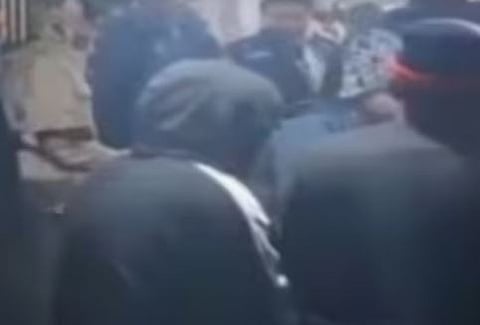 'സമാധാനമായി ജീവിക്കണം': കണ്ണീരോടെ സഹായം അഭ്യർത്ഥിച്ച് ബംഗ്ലാദേശിൽ ആൾക്കൂട്ടം തീകൊളുത്തിയ ഹിന്ദു യുവാവിൻ്റെ ഭാര്യ | Bangladesh