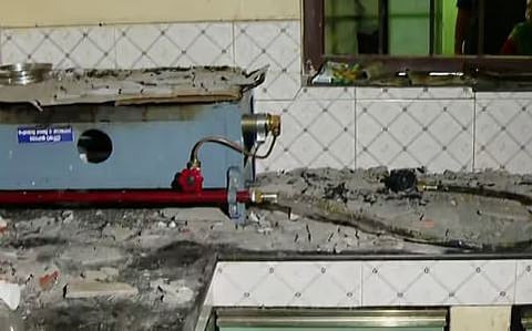 കല്ലടിമുഖത്ത് വൃദ്ധസദനത്തിൽ ഗ്യാസ് സിലിണ്ടർ പൊട്ടിത്തെറിച്ചു: 2 പേർക്ക് പരിക്ക് | Explosion