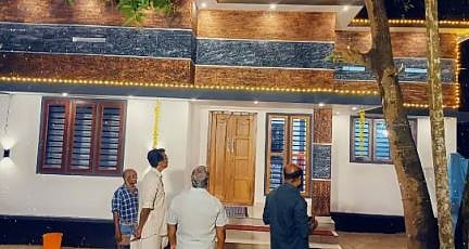 അന്ന് കേന്ദ്രമന്ത്രി സുരേഷ് ഗോപി നിവേദനം തുറന്ന് നോക്കാതെ മടക്കി: കൊച്ചു വേലായുധന് വീടൊരുക്കി CPM | Suresh Gopi