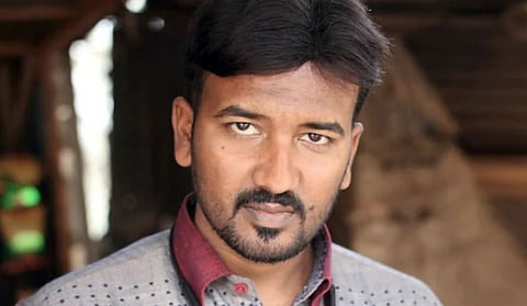 ബംഗ്ലാദേശിൽ ഹിന്ദുക്കൾക്ക് എതിരെ വീണ്ടും അക്രമം: മാധ്യമ പ്രവർത്തകനെ തലയ്ക്ക് വെടിവച്ചു കൊലപ്പെടുത്തി | Hindus