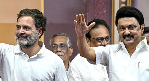 തമിഴ്‌നാട് രാഷ്ട്രീയത്തിൽ അപ്രതീക്ഷിത മാറ്റങ്ങൾ: ഭരണ പങ്കാളിത്തം തേടി കോൺഗ്രസ്; വിജയ്‌യുടെ TVK സ്വാഭാവിക സഖ്യകക്ഷിയെന്ന് സൂചന | Congress