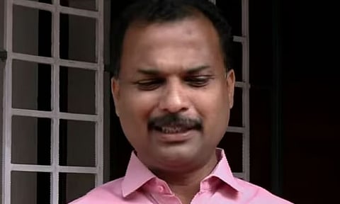 'ജയിച്ചു കഴിഞ്ഞാൽ എല്ലാവരുടെയും ആളാണ് ജനപ്രതിനിധി എന്ന ചിന്തയില്ലാതെ പോകുന്നതാണ് പ്രശ്നം, വിവാദം ഉണ്ടാകാതിരിക്കാനാണ് ഓഫീസ് മാറുന്നത്': VK പ്രശാന്ത് | VK Prasanth MLA