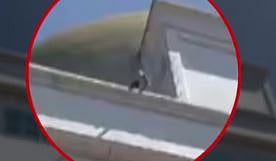 കാസർഗോഡ് കോളേജ് കെട്ടിടത്തിന് മുകളിൽ കയറി വിദ്യാർത്ഥിയുടെ ആത്മഹത്യാ ഭീഷണി | Suicide