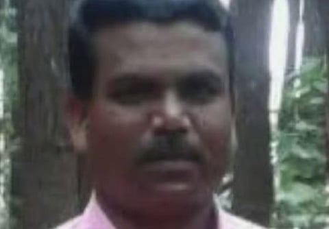 തിരുവനന്തപുരത്ത് മരക്കൊമ്പ് പൊട്ടി വീണ് സ്കൂട്ടർ യാത്രികന് ദാരുണാന്ത്യം | Tree branch