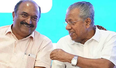 കേന്ദ്ര അവഗണന: മുഖ്യമന്ത്രിയും മന്ത്രിമാരും സമരത്തിലേക്ക്; തിങ്കളാഴ്ച തലസ്ഥാനത്ത് സത്യാഗ്രഹം | Strike