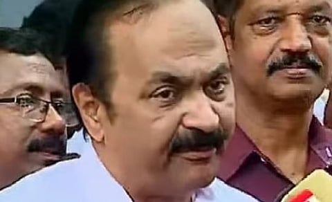 'വിസ്മയങ്ങൾ ഉണ്ടാകും, UDFൻ്റെ പക്കലേക്ക് പലരും വരും, അവർ ആരൊക്കെയാണെന്ന് ദയവ് ചെയ്ത് ഇപ്പോൾ ചോദിക്കരുത്, കാത്തിരിക്കൂ, കേരള കോൺഗ്രസ് എമ്മിൻ്റെ വിശ്വാസ്യതയെ ചോദ്യം ചെയ്യില്ല': VD സതീശൻ | UDF