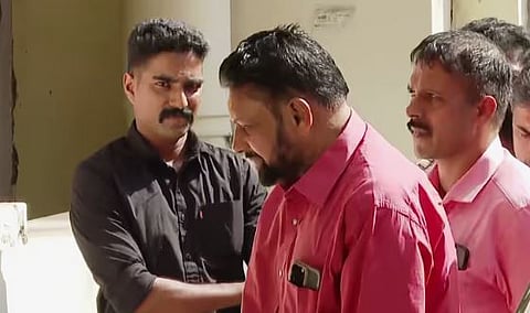 ശബരിമല സ്വർണ്ണക്കൊള്ള കേസ്: തന്ത്രി കണ്ഠര് രാജീവരുടെ ജാമ്യാപേക്ഷ ഇന്ന് കോടതിയിൽ | Sabarimala