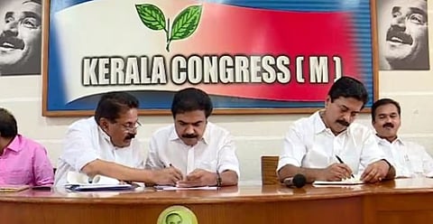 'UDFലേക്ക് ഇല്ല, പാർട്ടിയിൽ ഭിന്നതയില്ല, LDFൽ ഉറച്ചു നിൽക്കും': സ്റ്റിയറിങ് കമ്മിറ്റി യോഗത്തിനെത്തി കേരള കോൺഗ്രസ് എം നേതാക്കൾ | Kerala Congress M