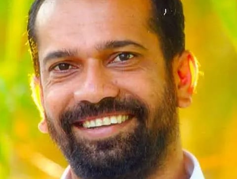 അടാട്ട് മോഡലുമായി അനിൽ അക്കര നിയമസഭയിലേക്ക്? : തൃശൂരിലെ ഇടത് കോട്ടകൾ തകർക്കാൻ കോൺഗ്രസിൻ്റെ സർപ്രൈസ് കാർഡ് | Anil Akkara