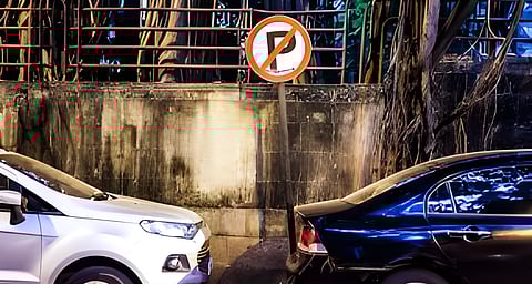 റോഡിലെ കളി വേണ്ട; അനധികൃത പാർക്കിംഗിന് ഒറ്റദിവസം കൊണ്ട് 61 ലക്ഷം രൂപ പിഴയിട്ട് പോലീസ് | Kerala Police fine for illegal parking
