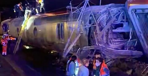 സ്പെയിനിൽ അതിവേഗ ട്രെയിനുകൾ കൂട്ടിയിടിച്ച് വൻ ദുരന്തം: 21 മരണം, നിരവധി പേർക്ക് പരിക്ക് | Train