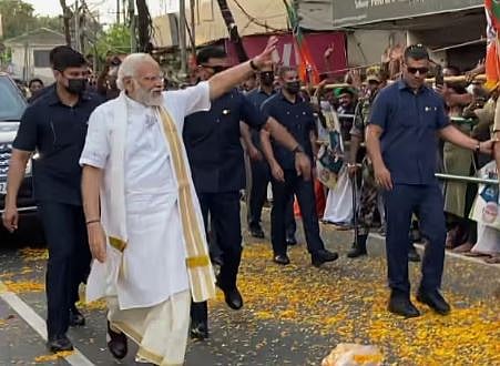 പ്രധാനമന്ത്രി ഇന്ന് തിരുവനന്തപുരത്ത്: 'വികസന രേഖ' പ്രഖ്യാപനം ഇന്ന് ഉണ്ടാകില്ലെന്ന് മേയർ, മോദിയെ സ്വീകരിക്കാൻ വിമാനത്താവളത്തിൽ എത്തില്ല, മെഗാ റോഡ് ഷോയും വികസന പ്രഖ്യാപനങ്ങളും, നഗരത്തിൽ ഗതാഗത നിയന്ത്രണം | PM Modi