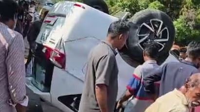 പത്തനംതിട്ട ജില്ലാ കളക്ടറുടെ വാഹനം അപകടത്തിൽപ്പെട്ട സംഭവം: ഇടിച്ച കാർ ഡ്രൈവർക്കെതിരെ കേസെടുത്തു | Accident