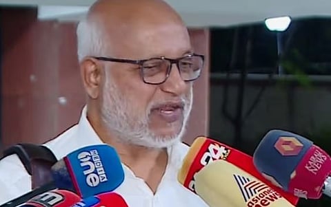 'വി എസ് ജീവിച്ചിരുന്നു എങ്കിൽ പുരസ്ക്കാരം നിരസിച്ചേനെ, ഫണ്ട് വിവാദത്തിൽ പാർട്ടിക്കുള്ളിൽ ഒരു സംശയവുമില്ല, കേന്ദ്ര നേതൃത്വം ഇടപെടില്ല, അതീവ സുരക്ഷയുള്ള സോണിയ ഗാന്ധിക്കടുത്തേക്ക് ഇവരെ കൊണ്ടുവന്നത് ആരാണ് ?': MA ബേബി | VS Achuthanandan