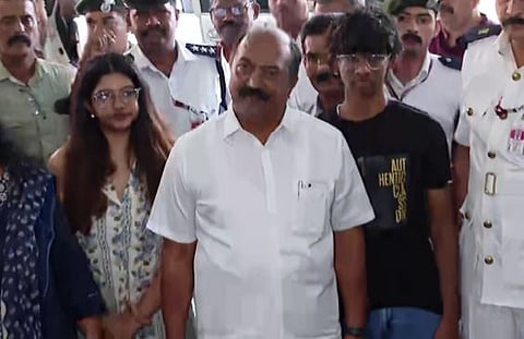 കേരള ബജറ്റ് 2026 അവതരണം ആരംഭിച്ചു: ന്യൂ നോർമൽ കേരളമെന്ന് ധനമന്ത്രി, കണക്ട് ടു വർക്കിന് 400 കോടി; കേന്ദ്രം സംസ്ഥാനങ്ങളുടെ സാമ്പത്തിക അധികാരം കവരുന്നു, ക്ഷേമ പെൻഷൻ ഘട്ടം ഘട്ടമായി ഉയർത്തും, ആശാ വർക്കർമാരുടെ ഓണറേറിയം വർദ്ധിപ്പിച്ചു; DA കുടിശിക തീർക്കും, അങ്കണവാടി, സാക്ഷരതാ പ്രവർത്തകർക്കും ആനുകൂല്യം | Kerala Budget 2026