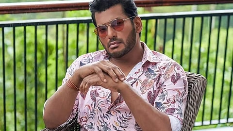 ‘അഡ്ജസ്റ്റ്​മെന്‍റ് ചോദിക്കുന്നവരെ ചെരിപ്പൂരി അടിക്കണം’; തമിഴ് സിനിമാ മേഖലയിലും കമ്മിറ്റി വേണമെന്ന് നടൻ വിശാൽ