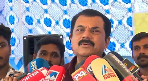 ‘പവർ ഗ്രൂപ്പില്ല, രഞ്ജിത്ത് രാജിവെക്കണമെന്ന് പറയില്ല, അന്വേഷണം നടക്കട്ടെ’; മുകേഷ്