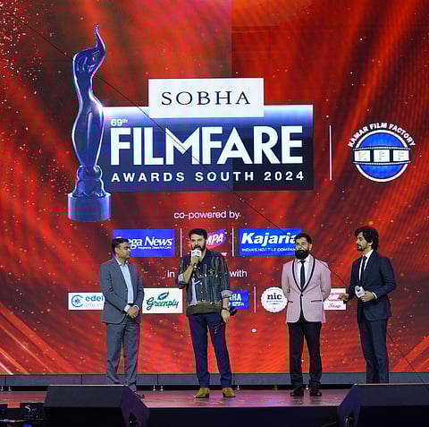 69-ാമത് ശോഭ ഫിലിംഫെയര്‍ അവാര്‍ഡ്‌സ് സൗത്ത് സമ്മാനിച്ചു; മലയാളത്തില്‍ മമ്മൂട്ടി മികച്ച നടന്‍; 2018 മികച്ച ചിത്രം