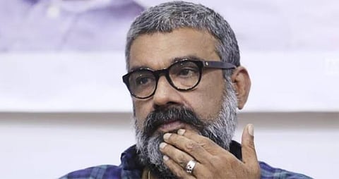 ര​ഞ്ജി​ത്തി​നെ​തി​രെ പ​രാ​തി ന​ല്‍​കി​യ ന​ടി കോ​ൽ​ക്ക​ത്ത​യി​ൽ നി​ന്ന് മാ​റി