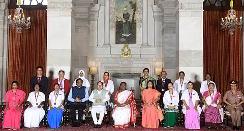 മികച്ച സേവനത്തിനുള്ള 15 നഴ്‌സുമാർക്ക് രാഷ്ട്രപതി ദ്രൗപതി മുർമു പുരസ്‌കാരം നൽകി