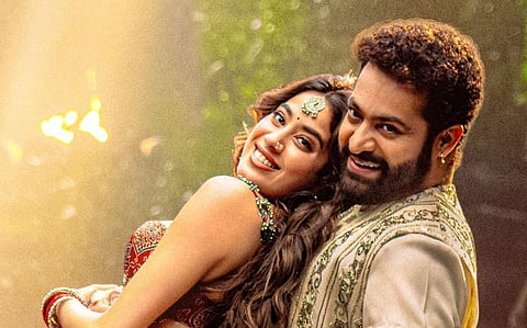 തിയേറ്ററുകളിൽ ആവേശമാകാൻ ജൂനിയർ എൻടിആറിൻ്റെ ‘ദേവര’ 27ന് റിലീസ് ചെയ്യും; ടിക്കറ്റ് ബുക്കിങ് തുടങ്ങി