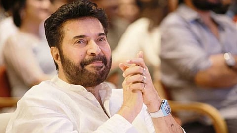 ‘സി​നി​മ​യി​ൽ ഒ​രു ശ​ക്തി​കേ​ന്ദ്ര​വു​മി​ല്ല, അ​ങ്ങ​നെ​യൊ​ന്നി​ന് നി​ല​നി​ൽക്കാ​ൻ പ​റ്റു​ന്ന രം​ഗ​വു​മ​ല്ല സി​നി​മ’: മ​മ്മൂ​ട്ടി | mammootty reacts to power groups in malayalam film industry