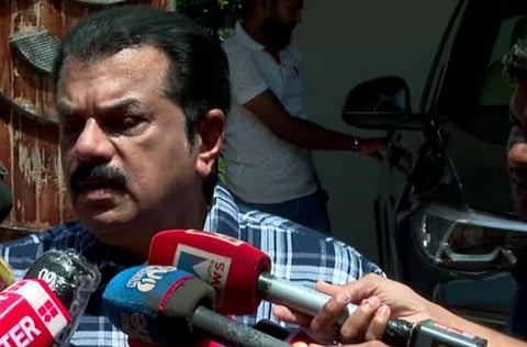 ബലാത്സംഗക്കേസില്‍ മുകേഷിന്‍റെ അറസ്റ്റ് രേഖപ്പെടുത്തി: ജാമ്യത്തില്‍ വിട്ടയച്ചു | M Mukesh arrested and left on bail