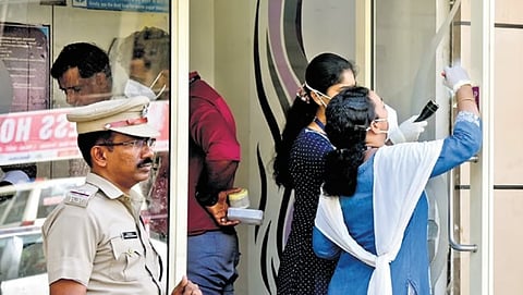 10 മിനിറ്റിനുള്ളില്‍ ക്യാഷ് ട്രേ പുറത്തെടുക്കും, പഴയ ATM വാങ്ങി മോഷണ പരിശീലനം: കവർച്ചാ സംഘം പരിശീലനം നേടിയവരെന്ന് പോലീസ് | ATM robbery in Thrissur