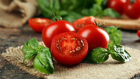 തക്കാളി അധികമായാൽ ഉണ്ടാകുന്ന ചില ആരോഗ്യ പ്രശ്നങ്ങള്‍! Some health problems caused by too much tomatoes