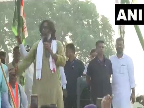 “ഹിന്ദു-മുസ്ലിം സംഘർഷം ഉണ്ടാക്കാൻ ശ്രമിക്കുന്നു”: ബിജെപിക്കെതിരെ ആഞ്ഞടിച്ചു ഹേമന്ത് സോറൻ | Hemant Soren