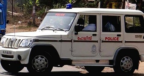 അവസരം വാഗ്ദാനം ചെയ്ത് പീഡിപ്പിച്ചെന്ന് സഹ സംവിധായിക; സംവിധായകനും സുഹൃത്തിനുമെതിരെ കേസെടുത്തു
