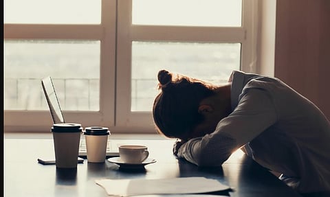 പകൽ സമയത്ത് നല്ല ഉറക്കം തോന്നുന്നുണ്ടോ? ഡിമെൻഷ്യ വരാനുള്ള സാധ്യതയെന്ന് പഠനം