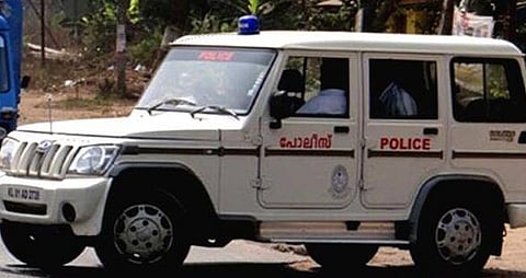 പ​നി ബാ​ധി​ച്ച് പ്ല​സ്ടു വി​ദ്യാ​ർ​ഥി​നി മ​രി​ച്ചു; പെ​ൺ​കു​ട്ടി ഗ​ർ​ഭി​ണി​യെ​ന്ന് പോ​സ്റ്റ്​മോ​ർ​ട്ടം റി​പ്പോ​ർ​ട്ട് | Plus Two student dies