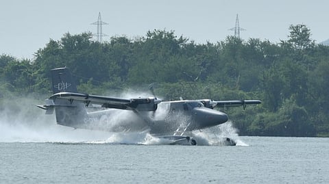കേരളത്തിൽ  സീപ്ലെയിന്‍ സര്‍വ്വീസ് യാഥാര്‍ഥ്യമാകുന്നു: തിങ്കളാഴ്ച്ച തുടക്കം | Seaplane service in Kerala