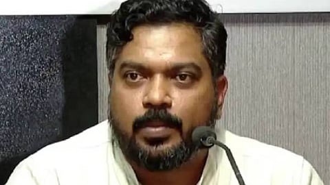 ‘രാഹുൽ മാങ്കൂട്ടത്തിൽ അടിമുടി വ്യാജനായ ഒരാൾ, തികഞ്ഞ വർഗീയവാദിയായ സന്ദീപിന് മുന്നിൽ കോൺഗ്രസ് വാതിൽ തുറന്നിട്ടു’: എ കെ ഷാനിബ് | AK Shanib’s response