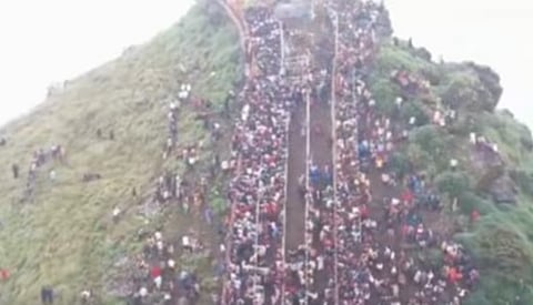Several injured as thousands of devotees throng Deviramma Hill Temple in Chikkamagaluru